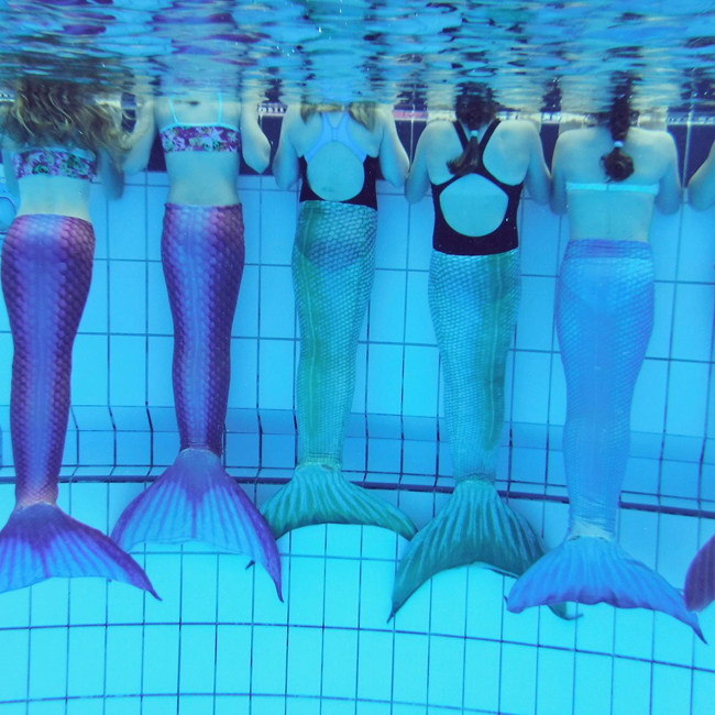 Meerjungfrauenschwimmkurs